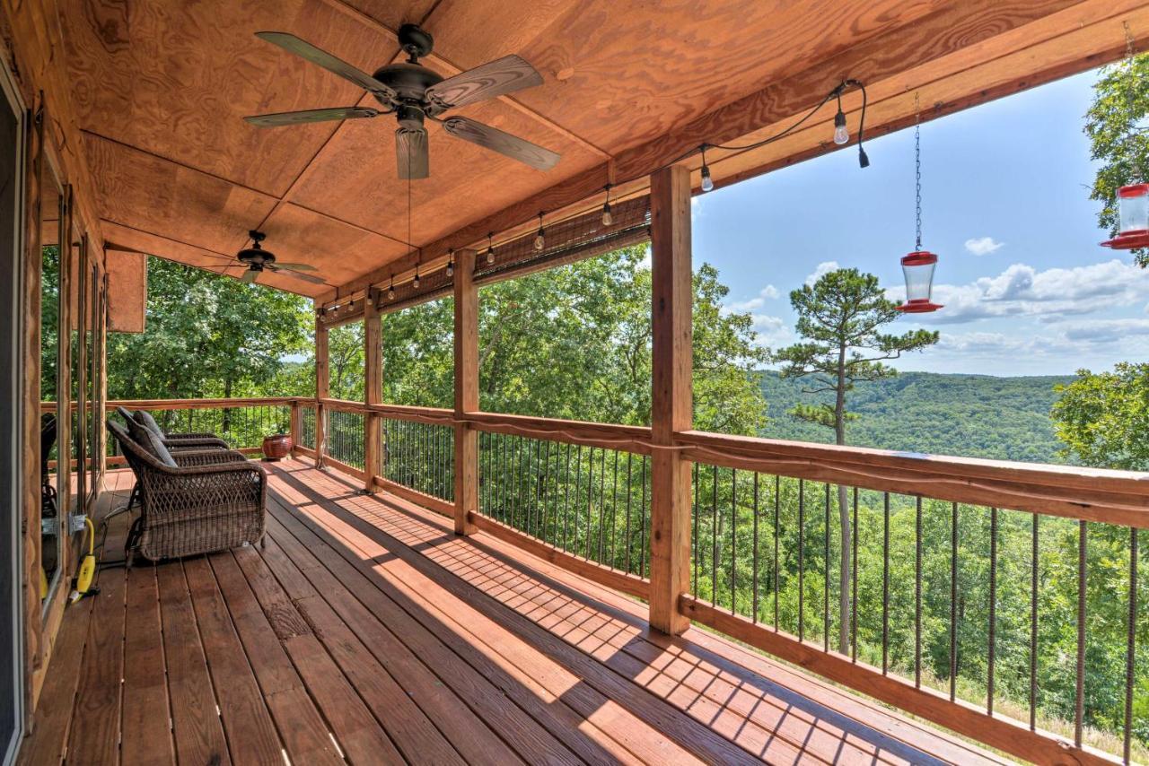 Spacious Log Cabin With Fire Pit And Game Room! Eureka Springs Ngoại thất bức ảnh