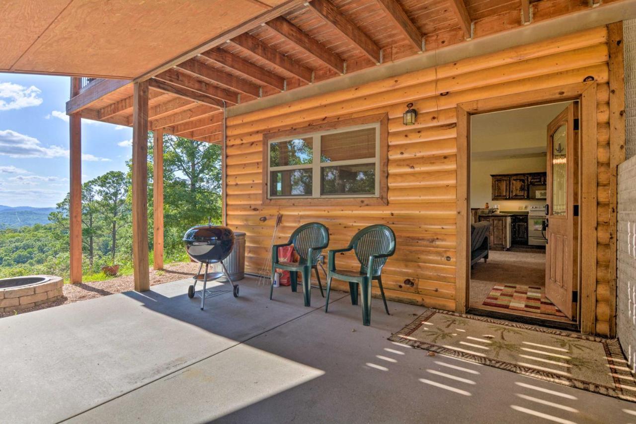 Spacious Log Cabin With Fire Pit And Game Room! Eureka Springs Ngoại thất bức ảnh