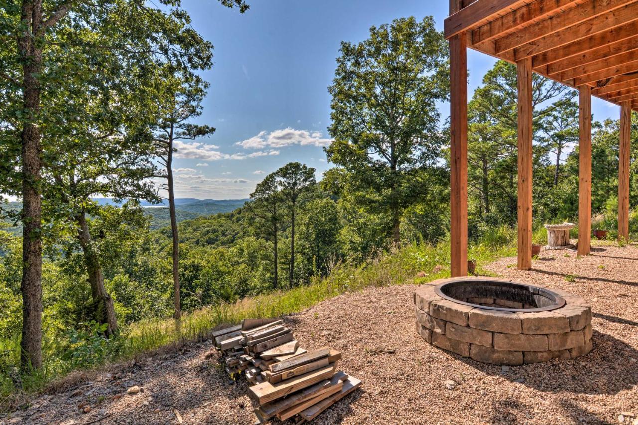 Spacious Log Cabin With Fire Pit And Game Room! Eureka Springs Ngoại thất bức ảnh