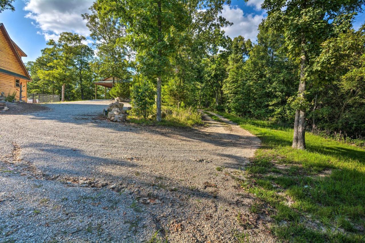 Spacious Log Cabin With Fire Pit And Game Room! Eureka Springs Ngoại thất bức ảnh